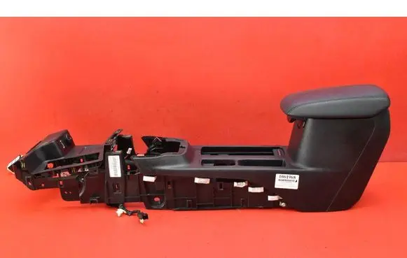 Ford Focus Center console 