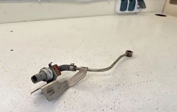 Opel Vivaro Exhaust gas pressure sensor 223217619R 220916