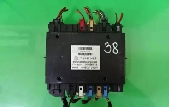 Volkswagen Touareg I Comfort/convenience module 7L6937049E