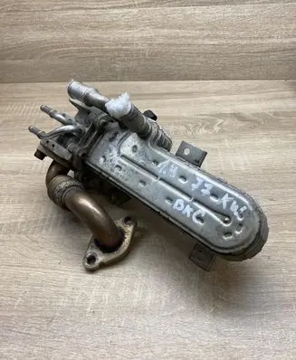 Volkswagen PASSAT B6 EGR valve cooler 038131513AD BKC