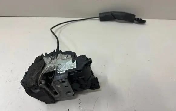 Renault Scenic III - Grand scenic III Front door lock