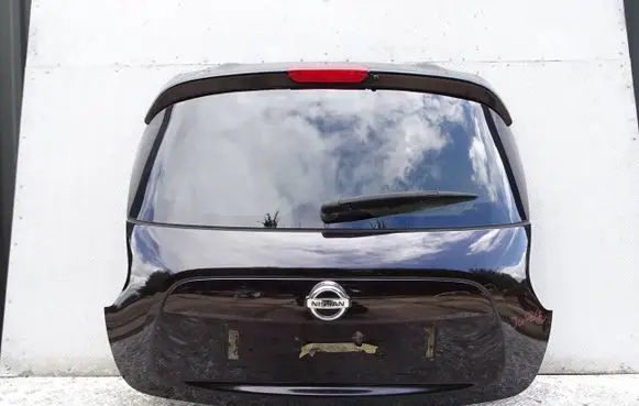 Nissan Juke I F15 Truck tailgate