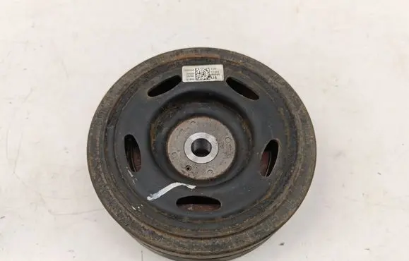 Nissan Qashqai J12 Crankshaft pulley 123038894R