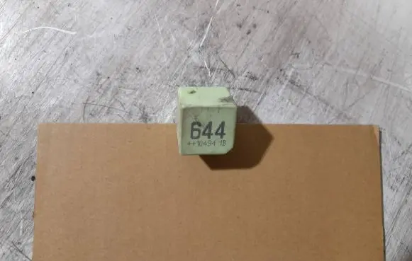 Volkswagen Touareg II Other relay 4H0951253 V23136J0006
