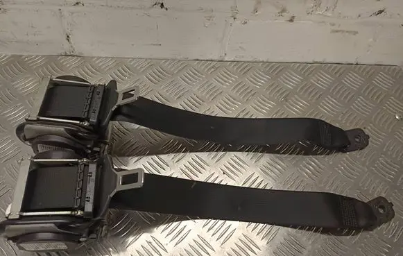 Mercedes-Benz C W204 Rear seatbelt A2078602385