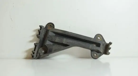 Audi A6 S6 C4 4A Front bumper mounting bracket 4A0807284A