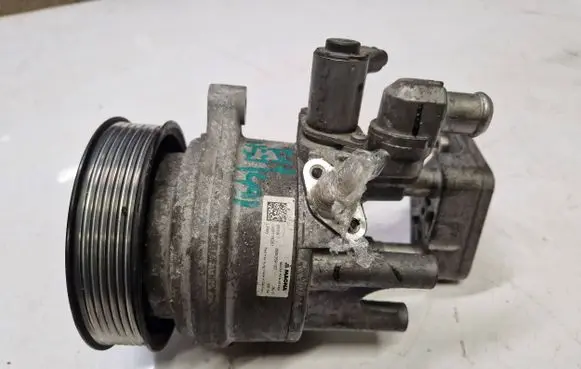 BMW 5 F10 F11 Air suspension compressor 685059103