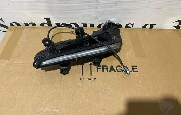 Peugeot 208 II Headlight/headlamp 9824241180