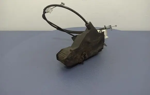 Peugeot 407 Front door lock 9683417880