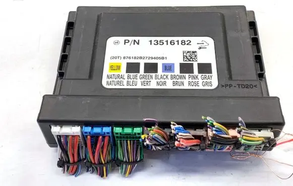 Opel Astra J Central body control module 13516182