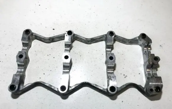 Toyota Avensis T220 Engine head 