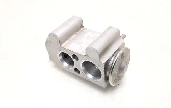 BMW X1 E84 Air conditioning (A/C) expansion valve 9226078 64119226078