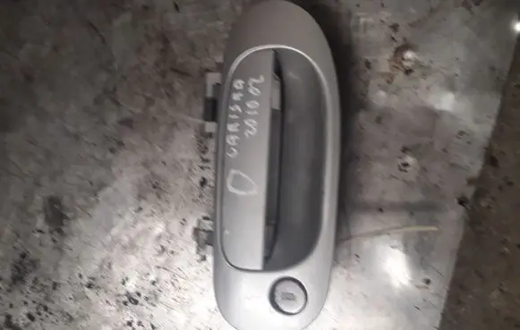 Mitsubishi Carisma Front door exterior handle