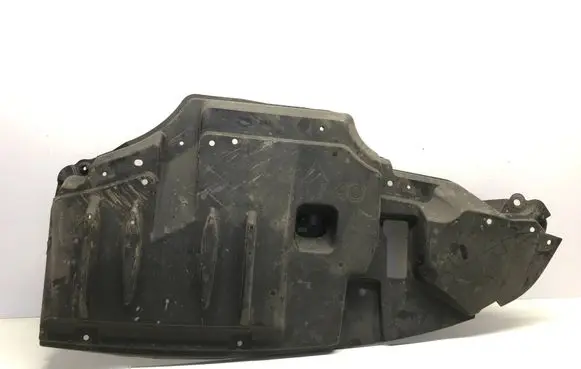 Toyota Auris E180 Engine splash shield/under tray 5839902040