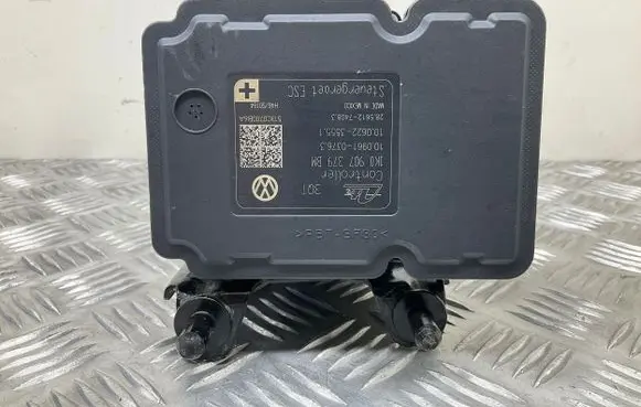 Volkswagen Jetta VI ABS Pump 1K0907379BM 1K0614517ED
