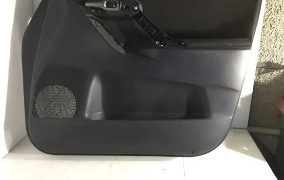 Toyota Corolla Verso AR10 Front door card panel trim 67737X1F02