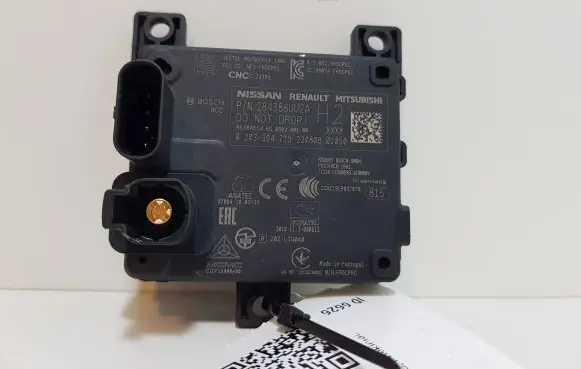 Nissan Qashqai J12 Distronic sensor radar 0203304719