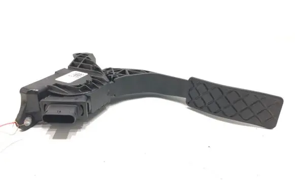 Audi A4 S4 B9 Accelerator throttle pedal 8W1723523