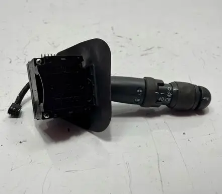 Iveco Daily 3rd gen Steering wheel buttons/switches 42552534