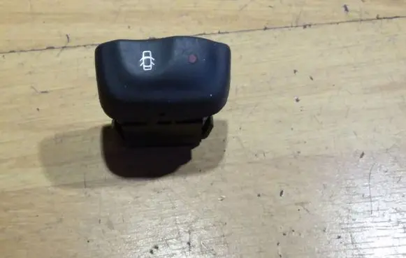 Renault Megane I Central locking switch button 429993B