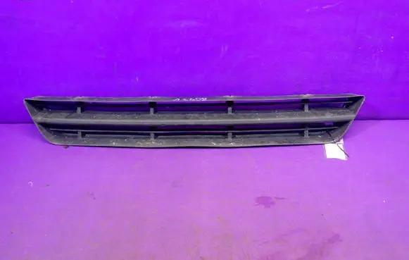 Ford Focus C-MAX Front bumper lower grill 2M51A018A58ACW