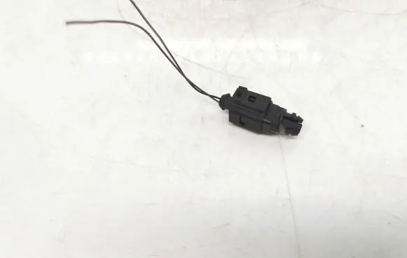 Volkswagen Touran I Outside/exterior temperature sensor 8Z0820535