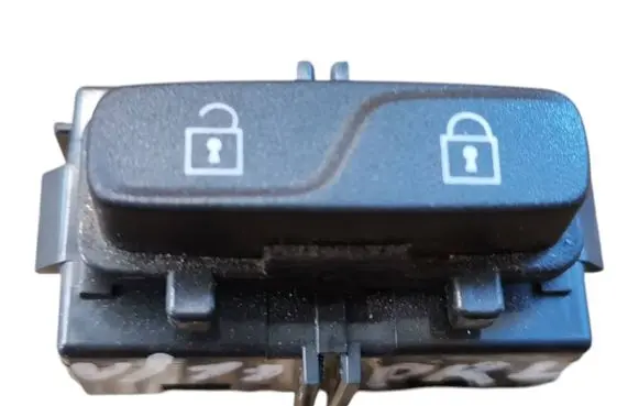 Volvo XC60 Central locking switch button 31318987 11H044
