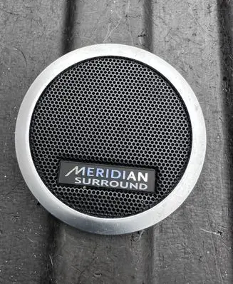 Land Rover Discovery 5 Front door speaker cover trim HY3218C862