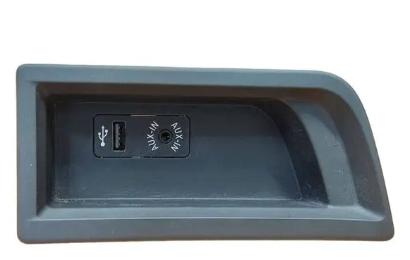 BMW 3 F30 F35 F31 AUX in-socket connector 9207357 51169207357