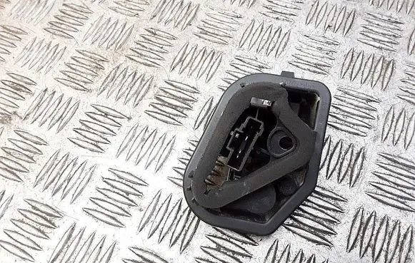 Citroen C5 Tail light bulb cover holder vp8x8x13n004aa