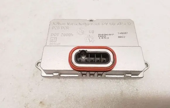 Mercedes-Benz E W211 Headlight ballast module Xenon 5DV00829000