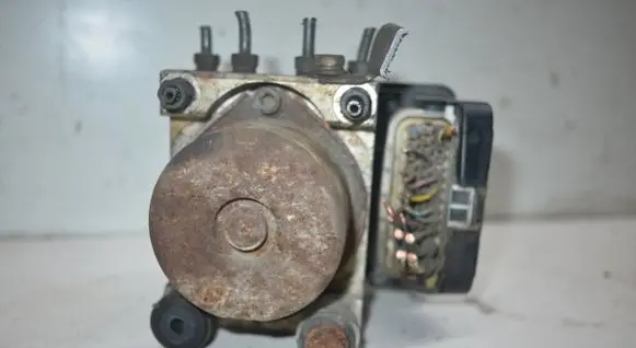 Toyota Yaris ABS Pump 8954152230