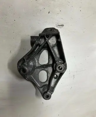 BMW 4 F36 Gran coupe Engine mounting bracket 6859415