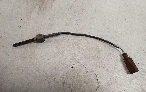 Volkswagen Crafter Exhaust gas temperature sensor 070906088AA