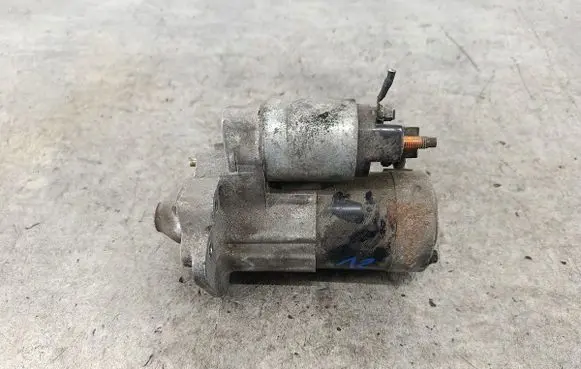 Renault Clio III Starter motor 