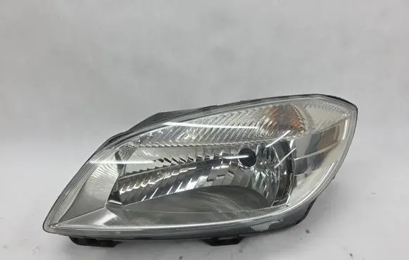 Skoda Fabia Mk2 (5J) Headlight/headlamp SPEED5J1941015C 5J1941015C