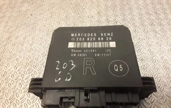 Mercedes-Benz C W203 Door control unit/module 2038206626 A2038206626