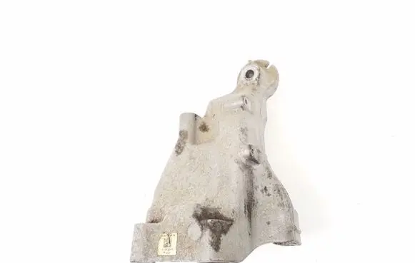 Engine mounting bracket