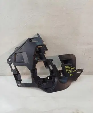Peugeot 3008 II Front bumper mounting bracket
