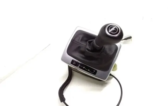 Mercedes-Benz C W204 Gear shifter/selector A2042677524 a042674688