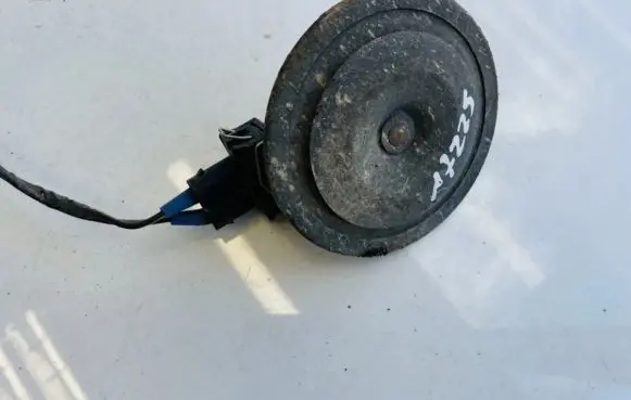 Volkswagen Golf III Horn signal