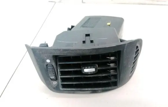 Peugeot Boxer Dash center air vent grill 385800 C391