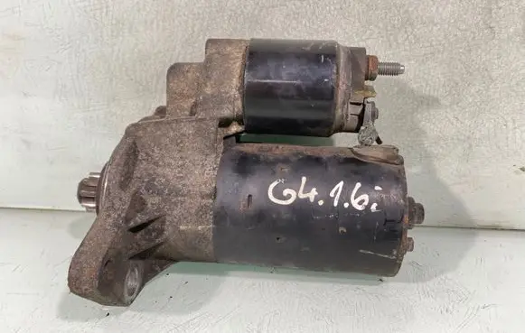 Volkswagen Golf IV Starter motor 020911023f