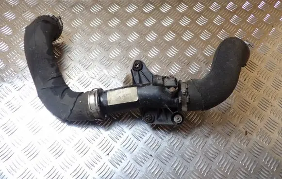 Audi A4 S4 B8 8K Intercooler hose/pipe 8K0145673