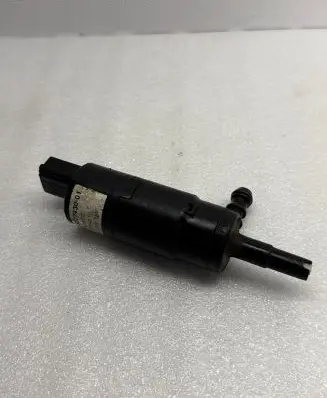 BMW 5 E60 E61 Headlight washer pump 8377430 13264010