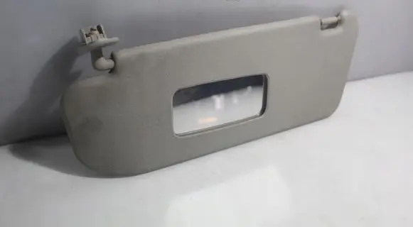 Chevrolet Aveo Sun visor clip/hook/bracket 