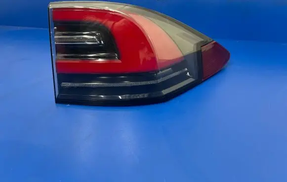 Tesla Model X Rear/tail lights 103433300A