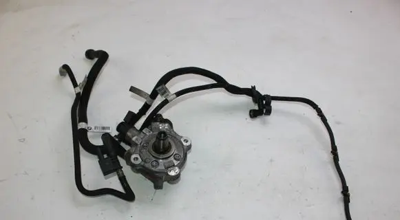 BMW 3 F30 F35 F31 Fuel injection high pressure pump 7810696 7810788 7810784