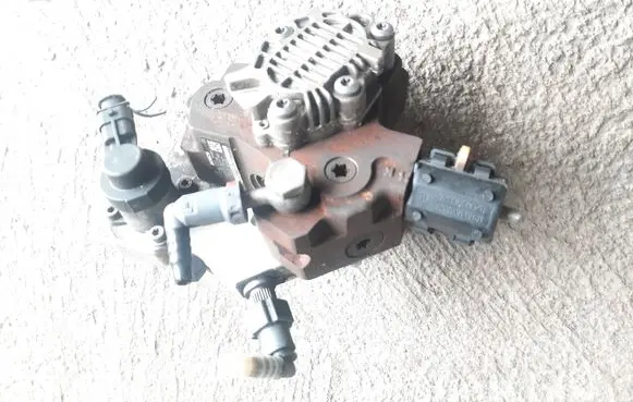 Renault Trafic II (X83) Fuel injection high pressure pump 8200385478