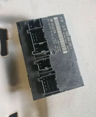 Volkswagen Touran I Comfort/convenience module 1K0959433J 00031000 00897710